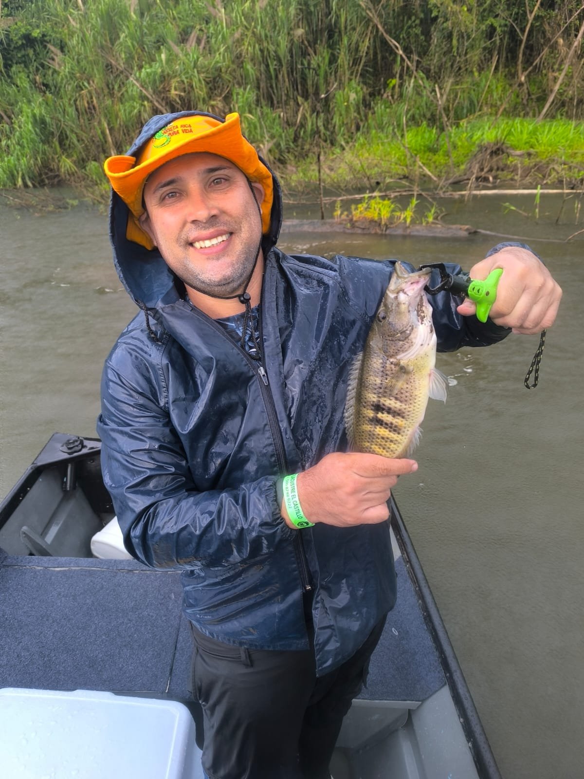 tour de pesca en lago arenal full day tour de pesca en lago arenal full day